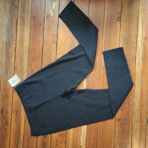 Organic cotton leggings from FOR DAYS